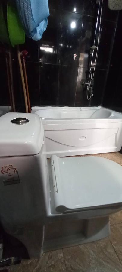 Apartment Zurabi Batumi Bagian luar foto